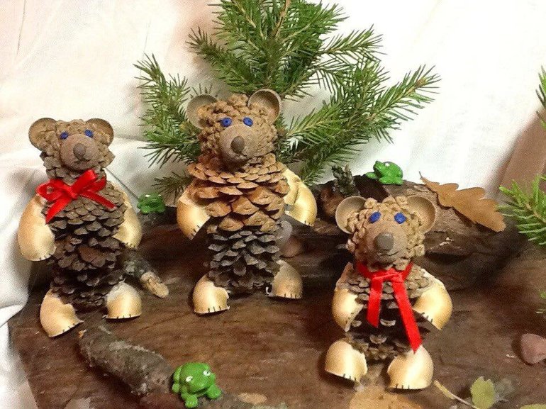 Des ours de cônes
