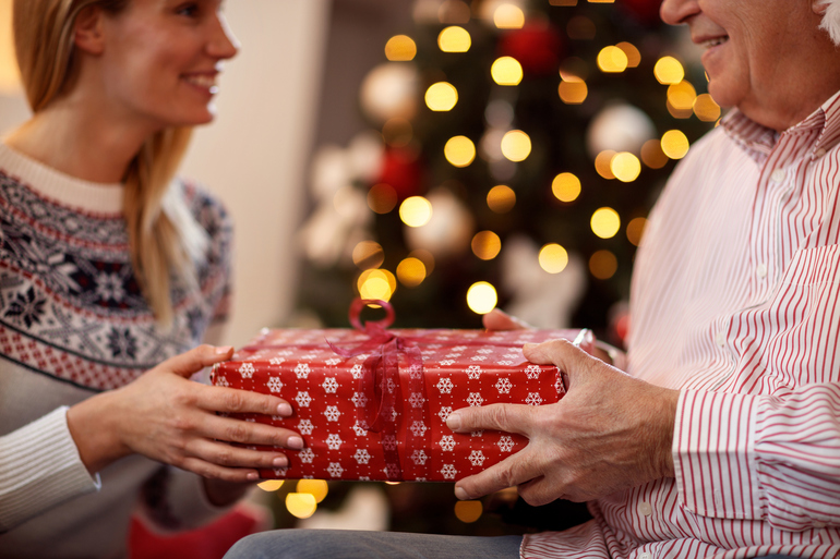 Cosa regalare ai genitori per il nuovo anno
