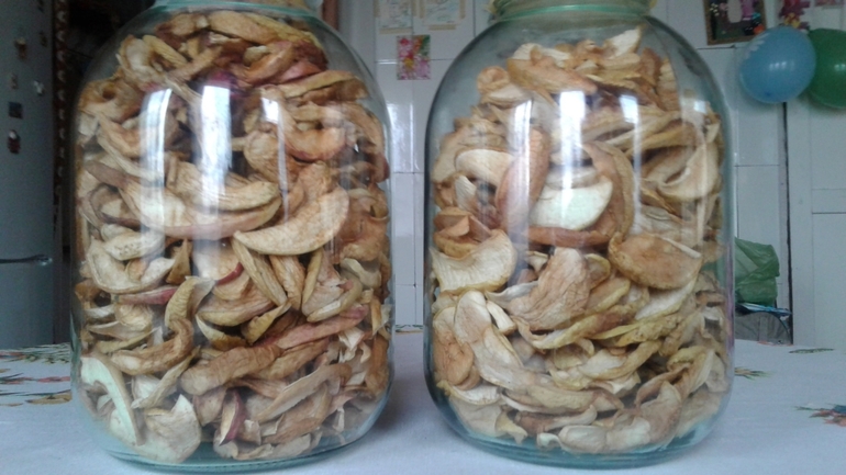 Simpan epal kering di rumah