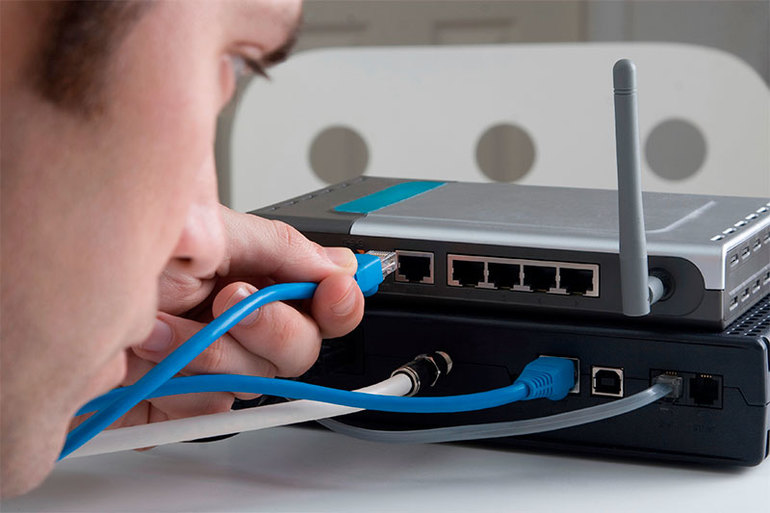 So schließen Sie einen Router an einen Laptop an