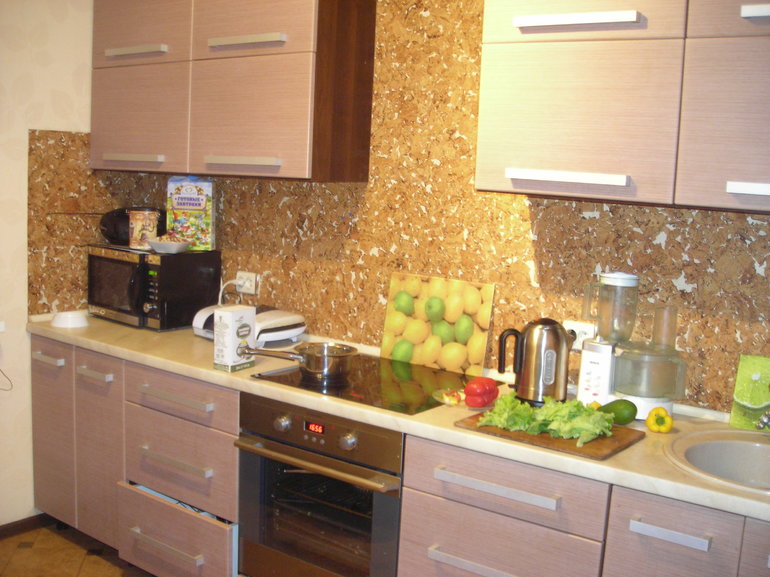 วอลล์เปเปอร์คอร์กในห้องครัว