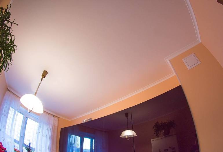  Tipy pro navrhování stropu v kuchyni