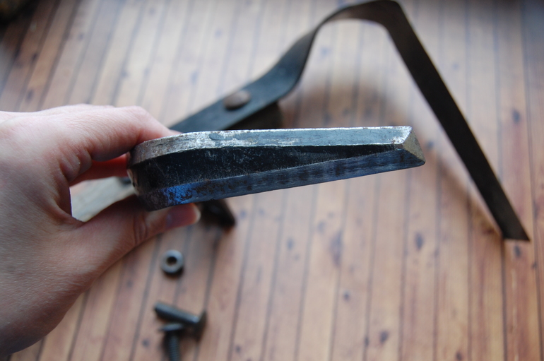 Officina per la fabbricazione di una taglierina per piani Fokin